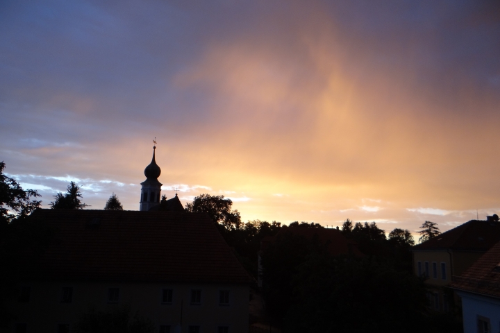 Abendstimmung mit Kirche 
