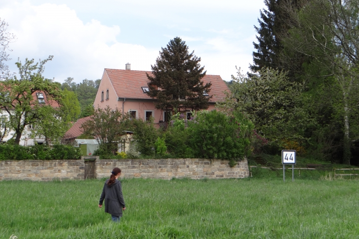Weg von der Elbe zum Haus