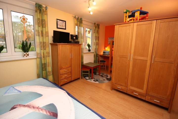 Schlafzimmer 2 - Übergang zum Kinderbereich