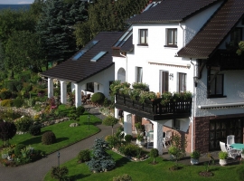 Teilansicht vom Garten mit Ferienhaus Nr. 416613