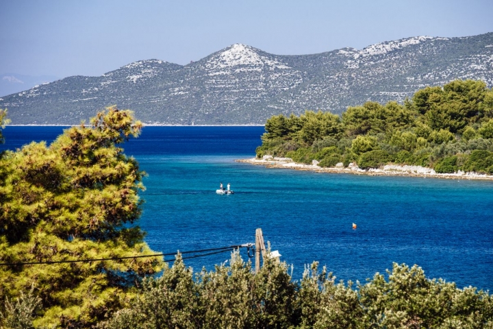 Genialer Meerblick Insel Iz Mali Iz in Nord Dalmatien