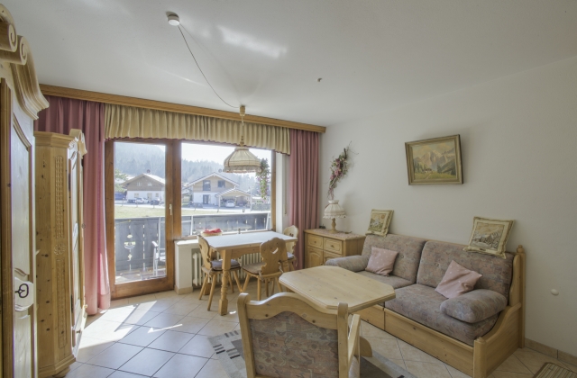 Ferienwohnungen Farchanter Alm &middot; App 23