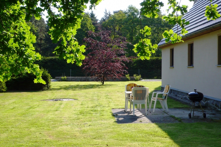 Grillen und Lagerfeuer