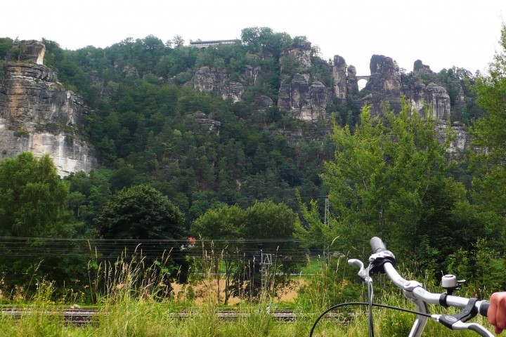 Elbradweg mit Blick auf die Bastei