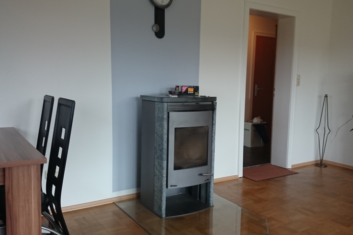 für die kälteren Tage kann der Kamin genutzt werden