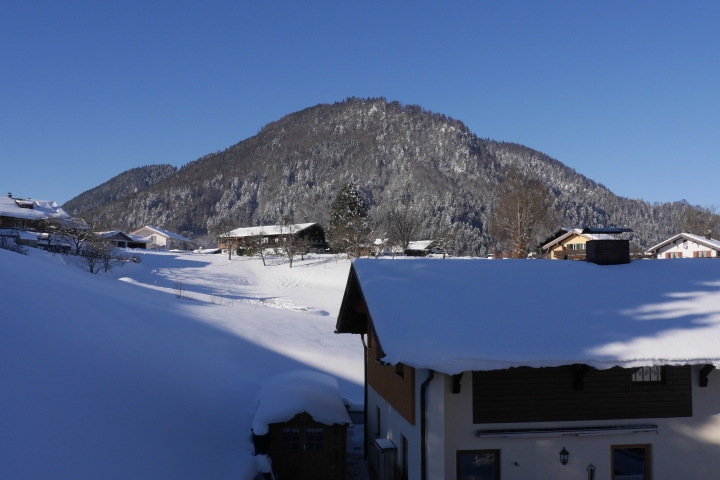 Blick vom Balkon in die Winterlandschaft