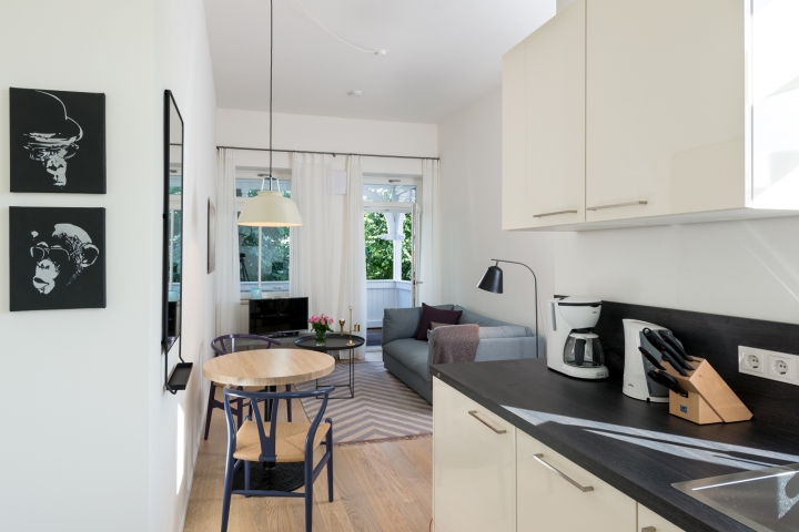 Blick durch die Ferienwohnung 01
