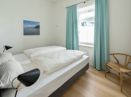 Helles freundliches Schlafzimmer Ferienwohnung 01 Villa Seeblick