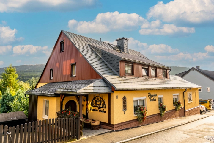 Ferienwohnungen Teuber Oberwiesenthal | Hausansicht der Pension Teuber