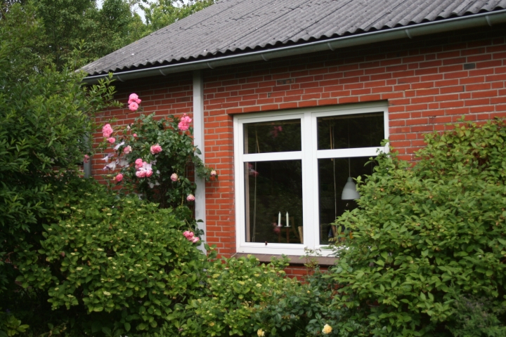 Achtern Diek Ferienwohnungen | Ferienwohnung Amy - Aussenansicht Wohnzimmer