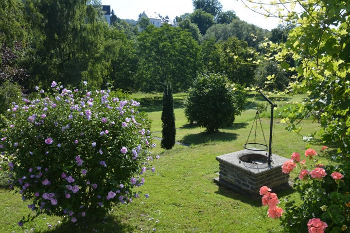 Garten mit Grill