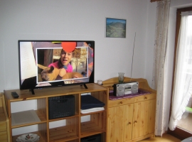 Wohnzimmer mit Flachbildschirm