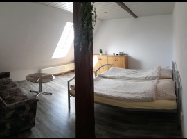 Schlafzimmer 2