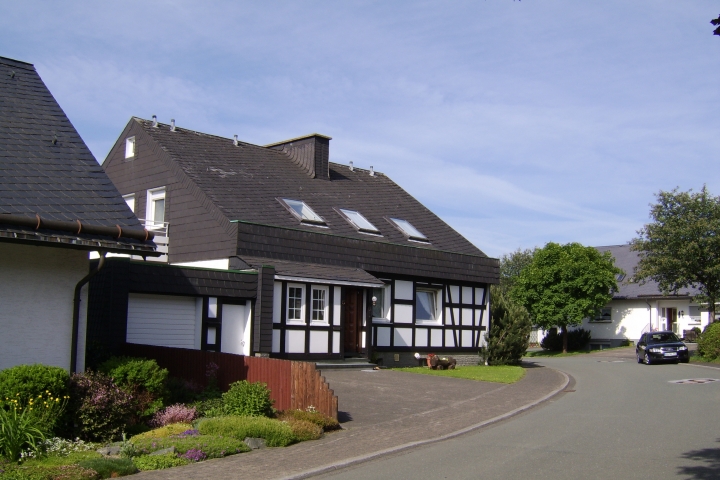 Ferienhaus Villa Margarete | Schöne ruhige Straße. Eintritt der Villa.