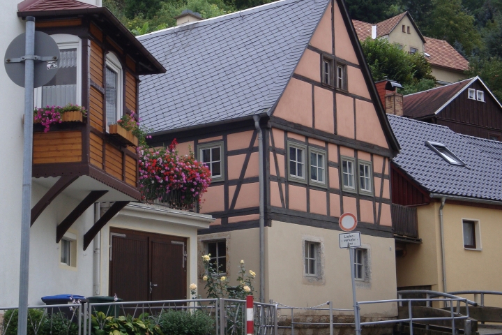 Ferienhaus Altes Elbschifferhaus | Das Elbschifferhaus von außen