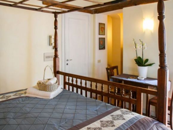 Casa Grifone 200 steps from the Coliseum | 