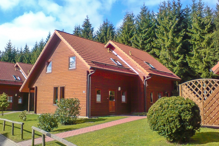 Ferienhäuser Naturerlebnisdorf Blauvogel | Außenansicht Ferienhaus