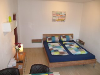 Gemütliche Ferienwohnung für 2 stadtnah Gemütliche Ferienwohnung für 2 stadtnah