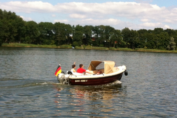 Bootstour, erkunden der herrlichen Landschaft von der Wasserseite aus