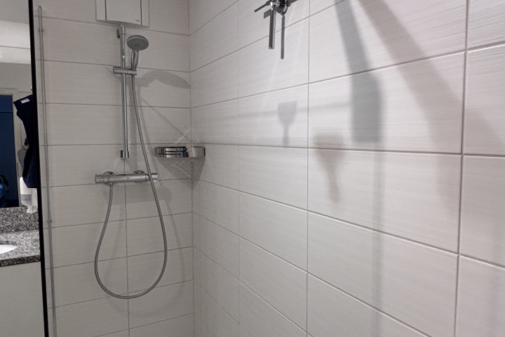 Bad moderner Dusche