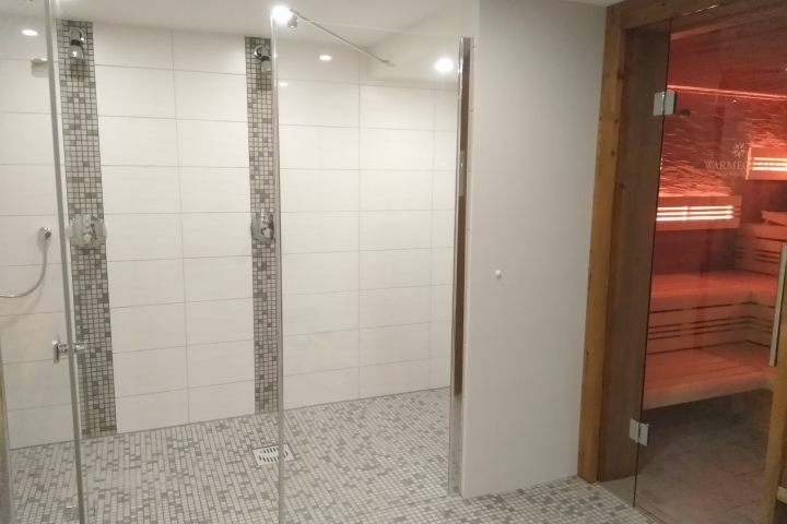 Duschen & Sauna