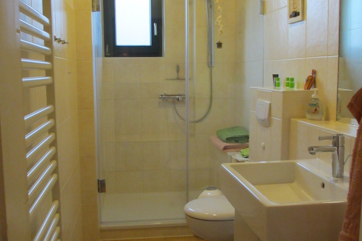 Bad-Dusche