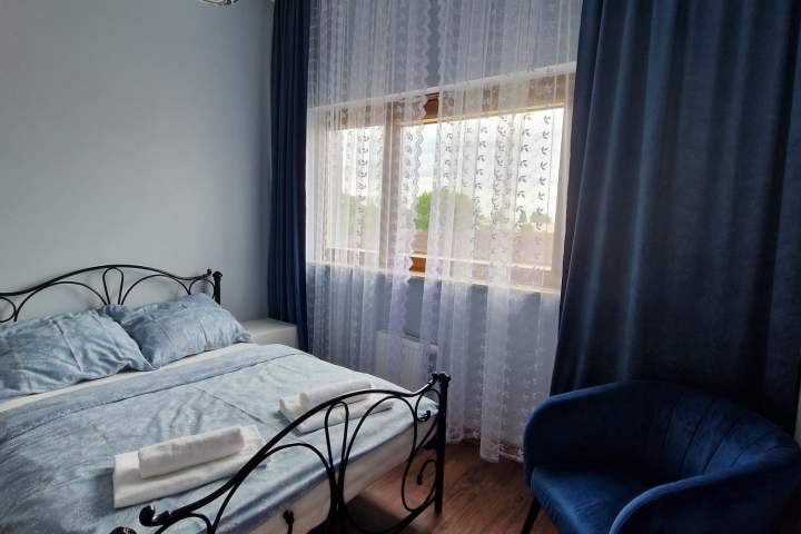 Schlafzimmer 2