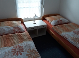 Schlafzimmer 2