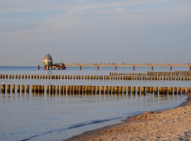 Zingster Seebrücke mit Tauchgondel