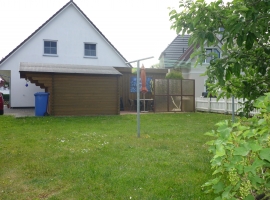 Garten mit Gartenhäuschen, Grillterrasse und Wäscheplatz