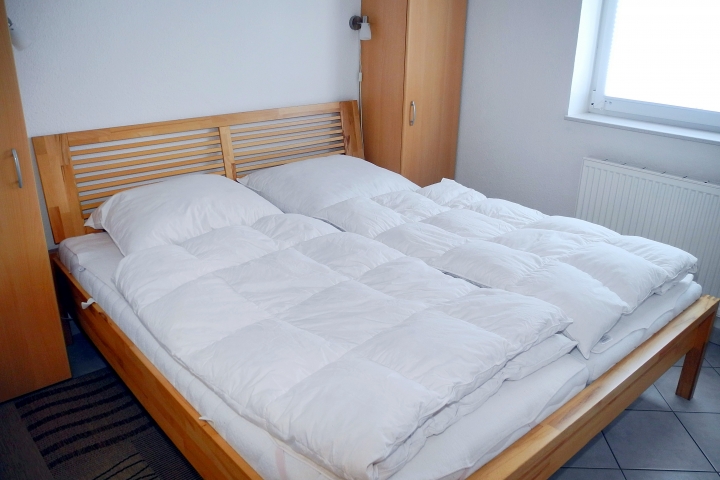 Schlafzimmer 1 - Ferienhaus Krabbe in Friedrichskoog-Spitze