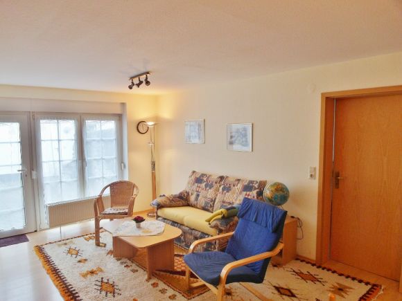 Ferienwohnungen im Haus Doris im Harz | Wohn- Esszimmer mit kompletter Küchenzeile