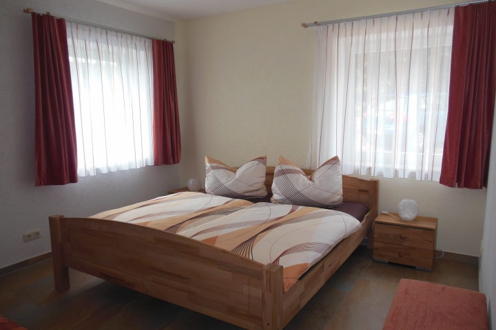 Wohnung 2 /EG - Schlafzimmer mit Etagenbett