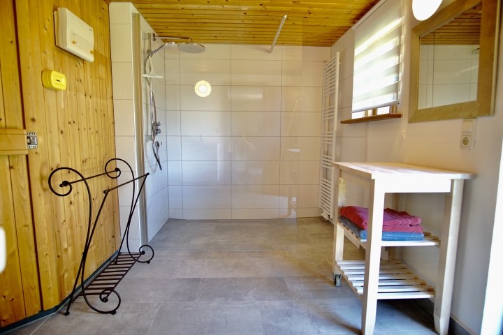 App.1:Bad mit Sauna