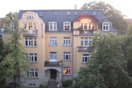 Wohnen und Arbeiten im Jugendstilflair Wohnen und Arbeiten im Jugendstilflair