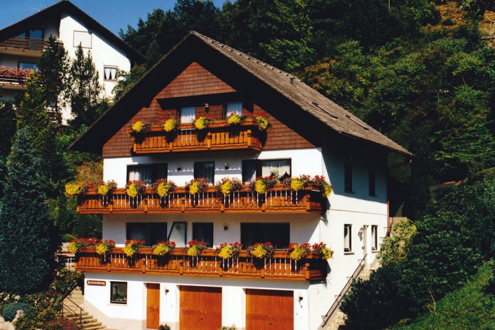 Haus Armbruster