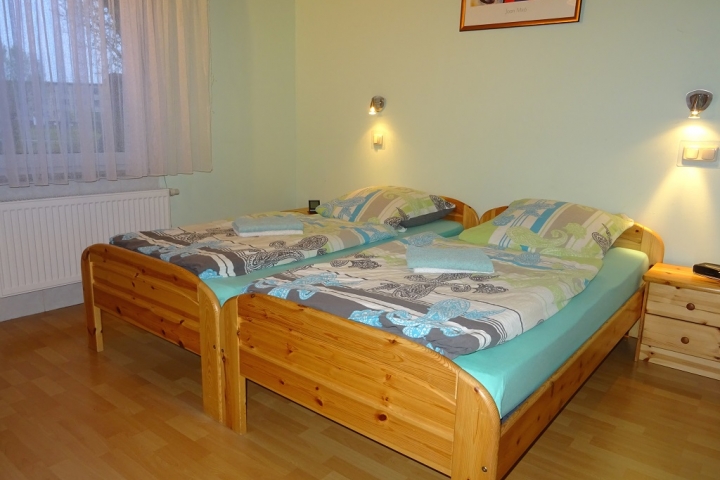 FeHaus türkis - Schlafzimmer - Einzelbetten