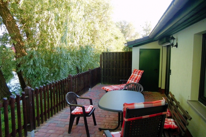 FeHaus lila - Terrasse