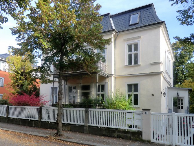 Löbauer Str. 12 im Herbst