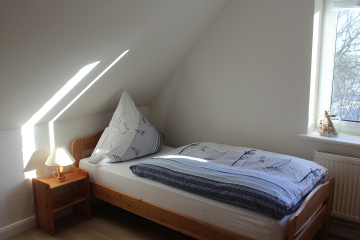 Das zweite Schlafzimmer mit 2 Einzelbetten.