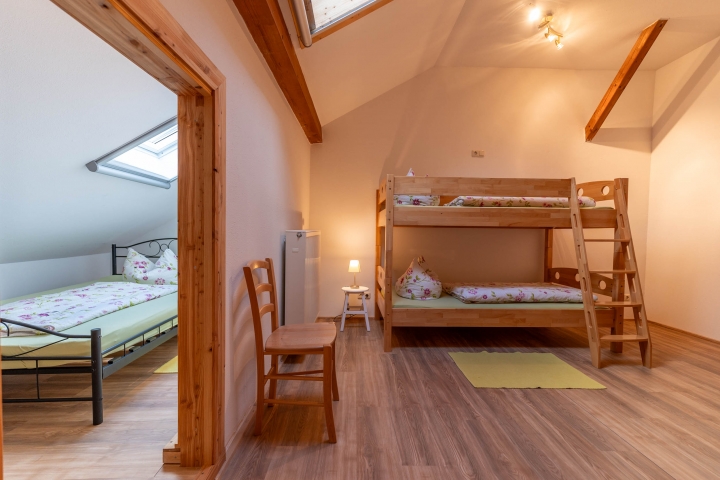 Kinderzimmer mit zusätzlichem Raum 2. OG