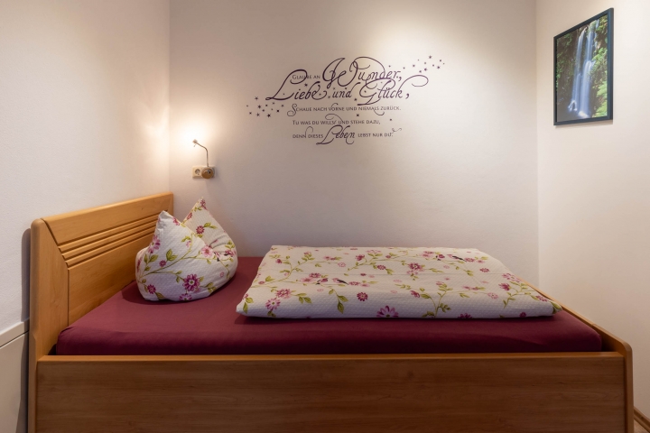 Schlafzimmer mit 2 Einzelbetten
