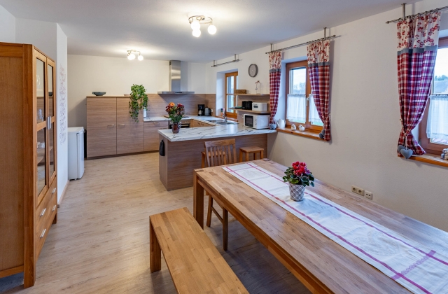 Ferienwohnungen Attelblick und Zellbachblick &middot; Zellbachblick OG