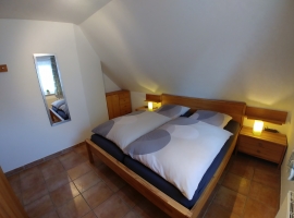 Schlafzimmer 1 mit Doppelbett