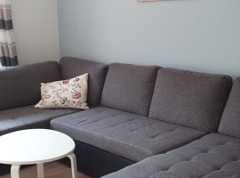Sofa in der Stube ausziehbar .