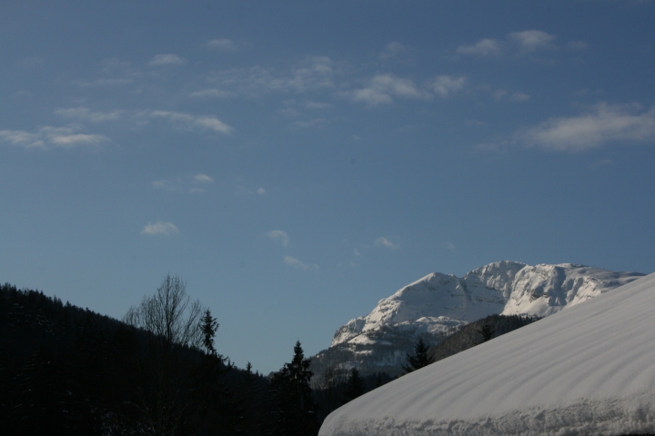 Blick vom Balkon in die Winterlandschaft