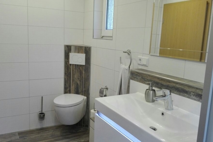 Badezimmer EG