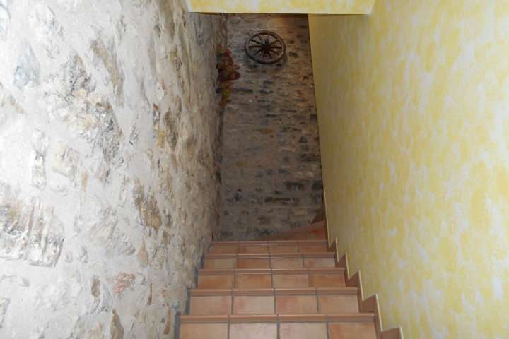 Treppe zu den Wohnungen 