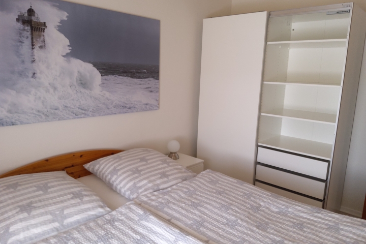 Schlafzimmer mit Doppelbett