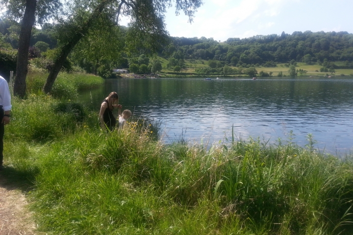 Schalkenmehrener Maar, ca. 2 km entfernt